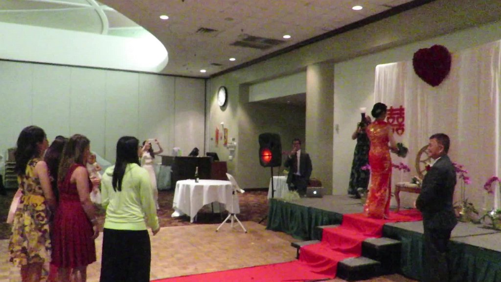 Frank and Risa Wedding - Bouquet Toss